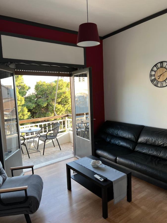 Above Apartments Near The Airport 아르테미다 외부 사진
