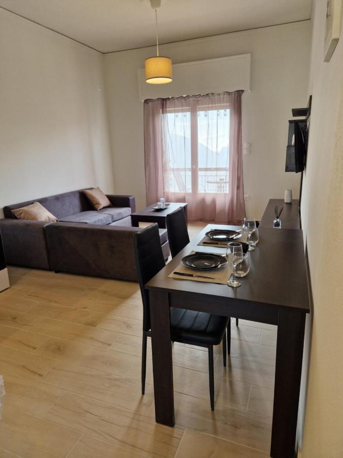 Above Apartments Near The Airport 아르테미다 외부 사진