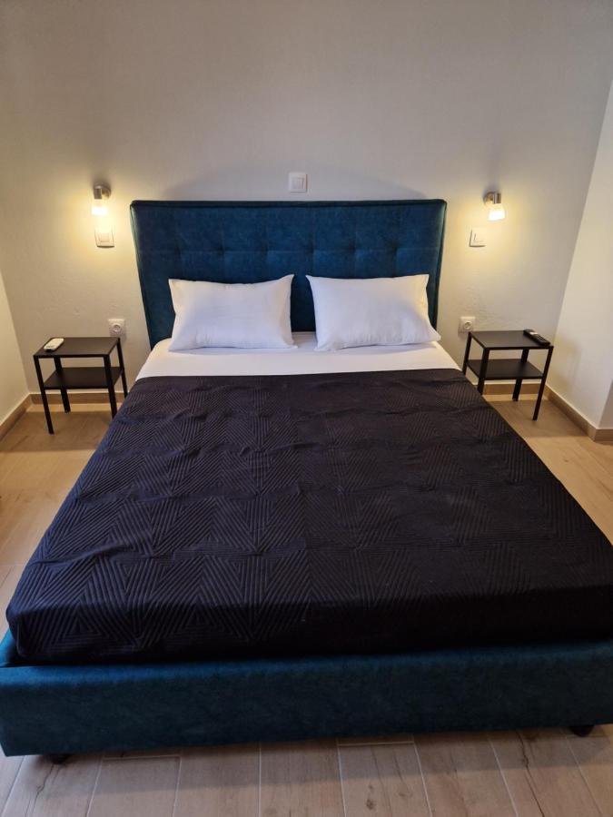 Above Apartments Near The Airport 아르테미다 외부 사진
