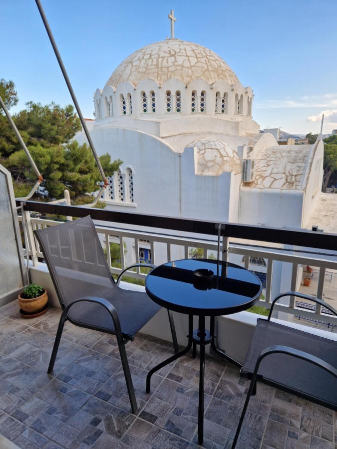 Above Apartments Near The Airport 아르테미다 외부 사진